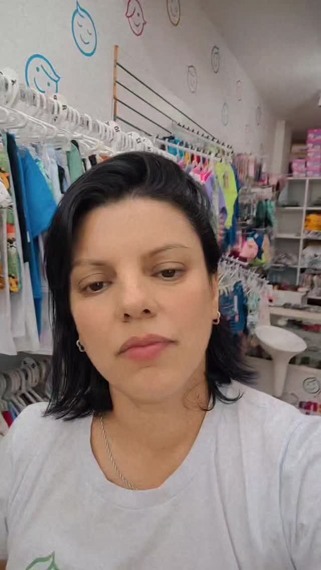 Instagram post from lojapequenaidade. This post is in position 0.